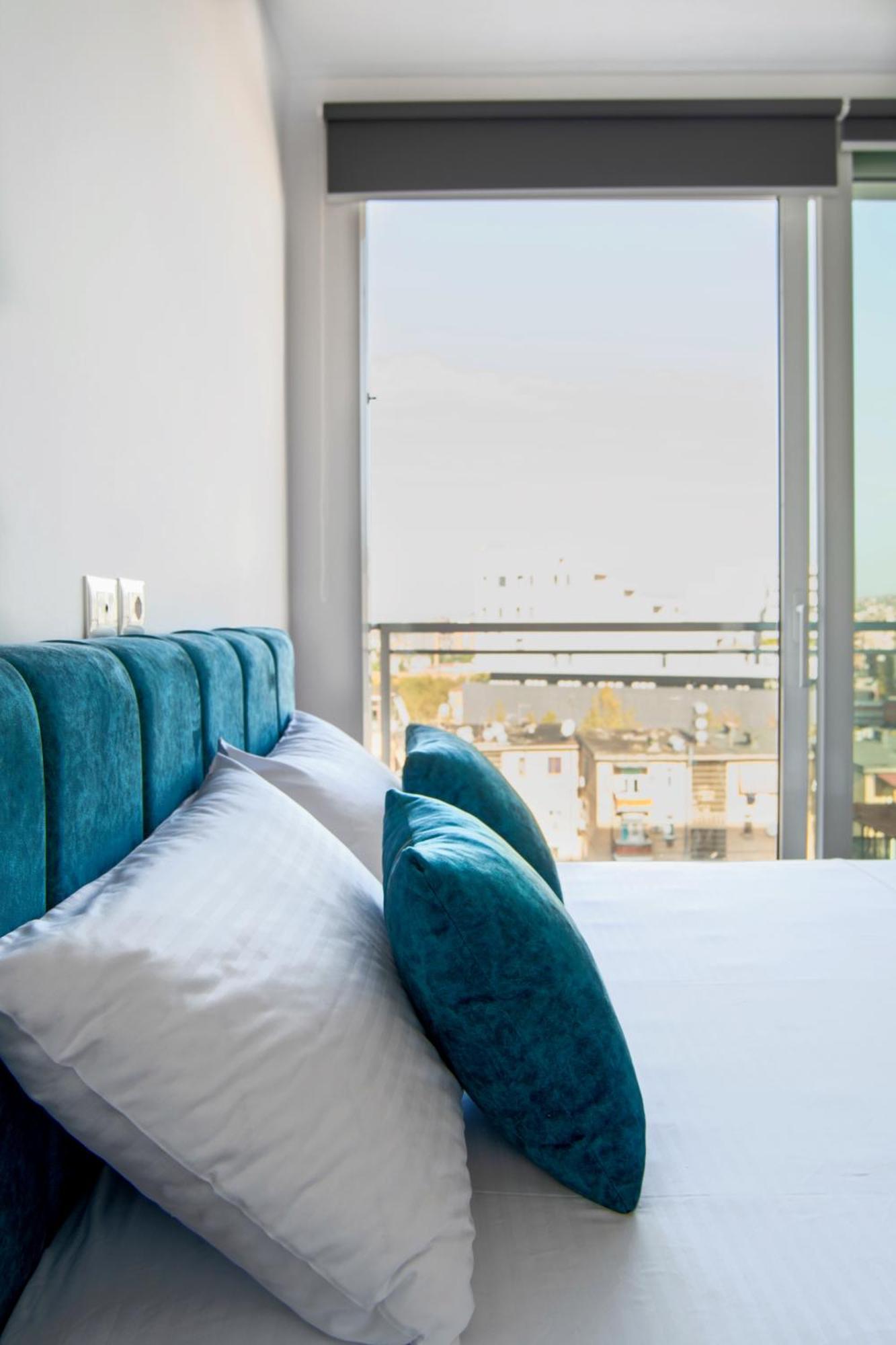 Urban Serenity City Skyline View Apartment 1 Тирана Екстер'єр фото