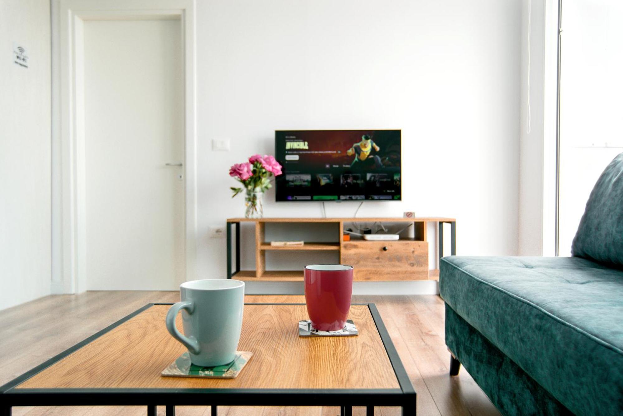 Urban Serenity City Skyline View Apartment 1 Тирана Екстер'єр фото