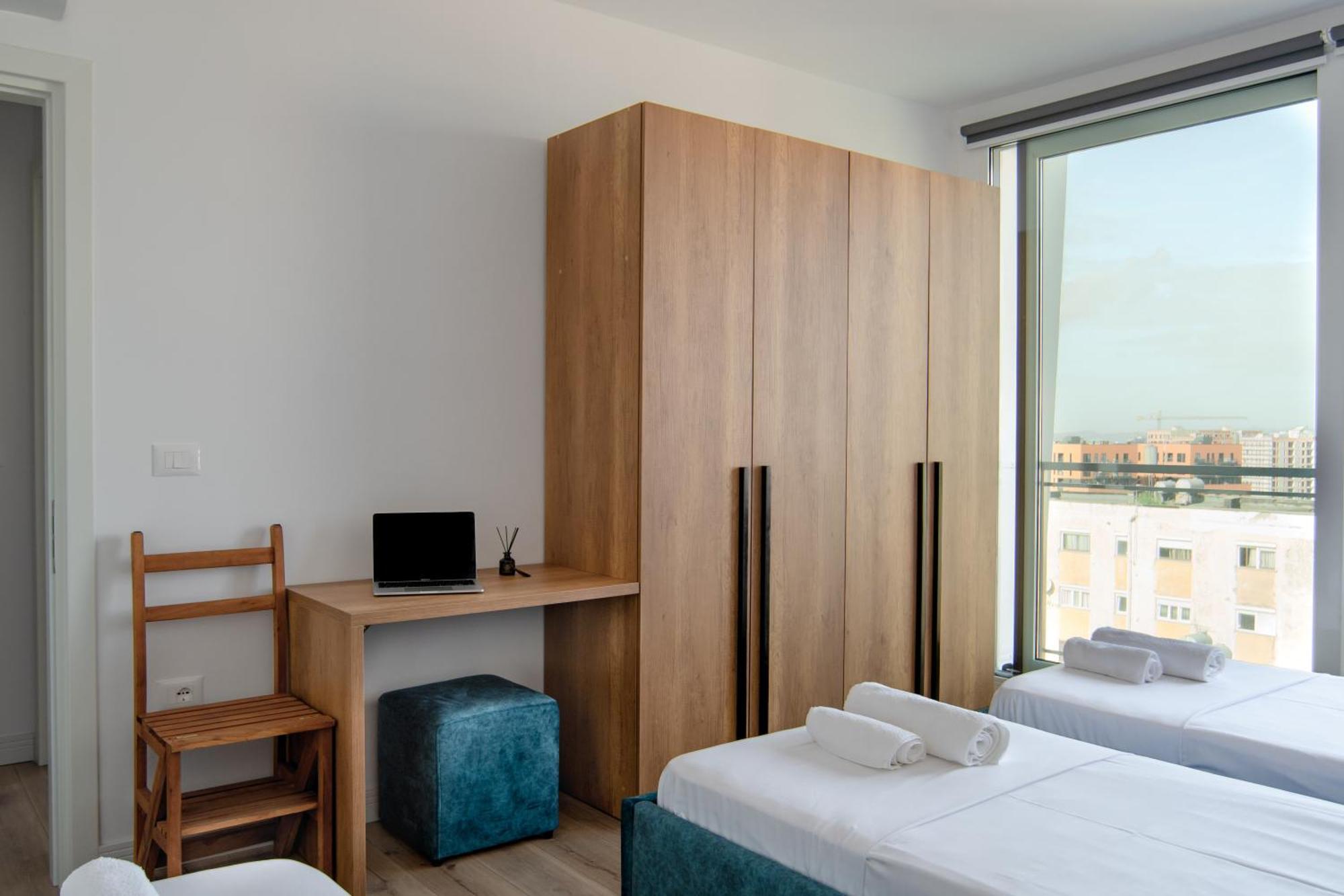 Urban Serenity City Skyline View Apartment 1 Тирана Екстер'єр фото
